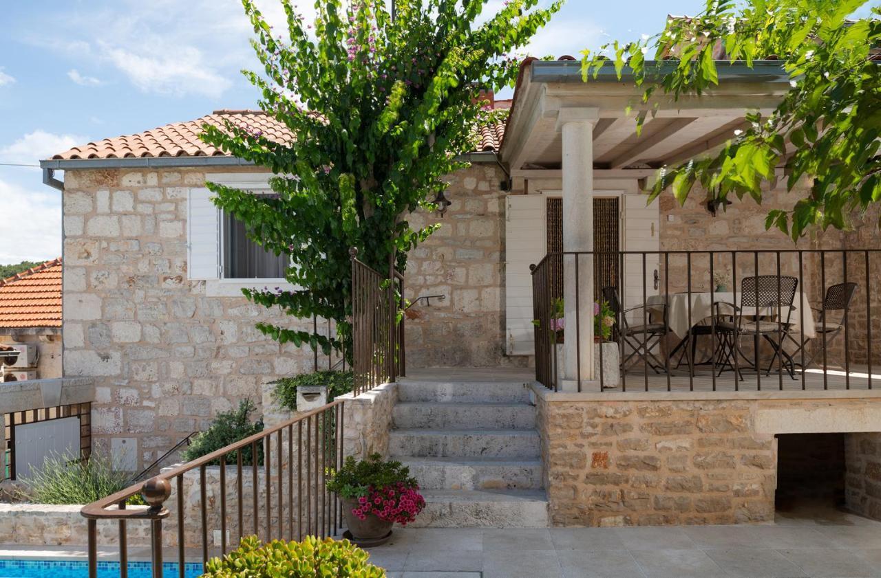 Heritage House Dvor Сутиван Екстериор снимка